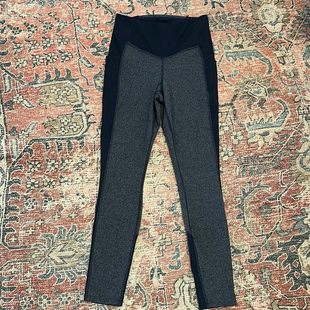 The North face Women’s UPF 40+ Leggings NWT Size Medium